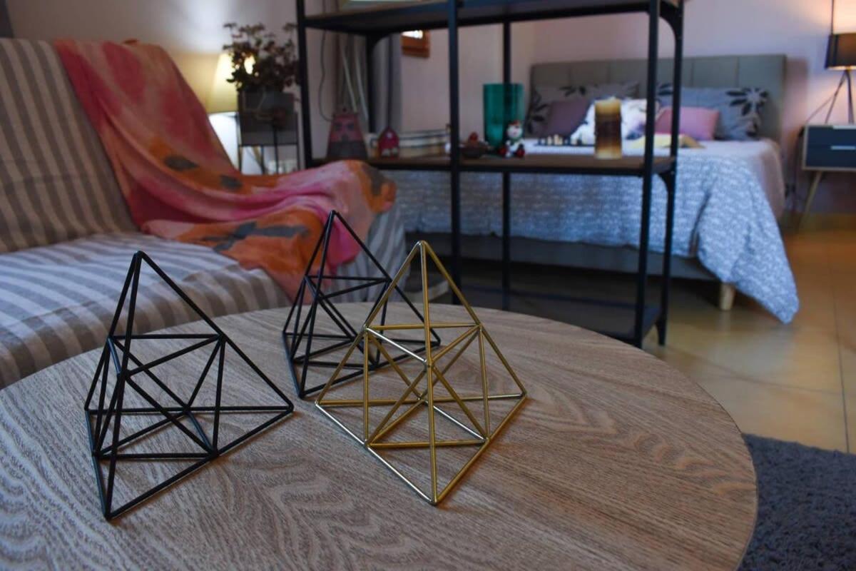 Amalia's Serendipity - Lights & Mountain Vistas * Kalamata